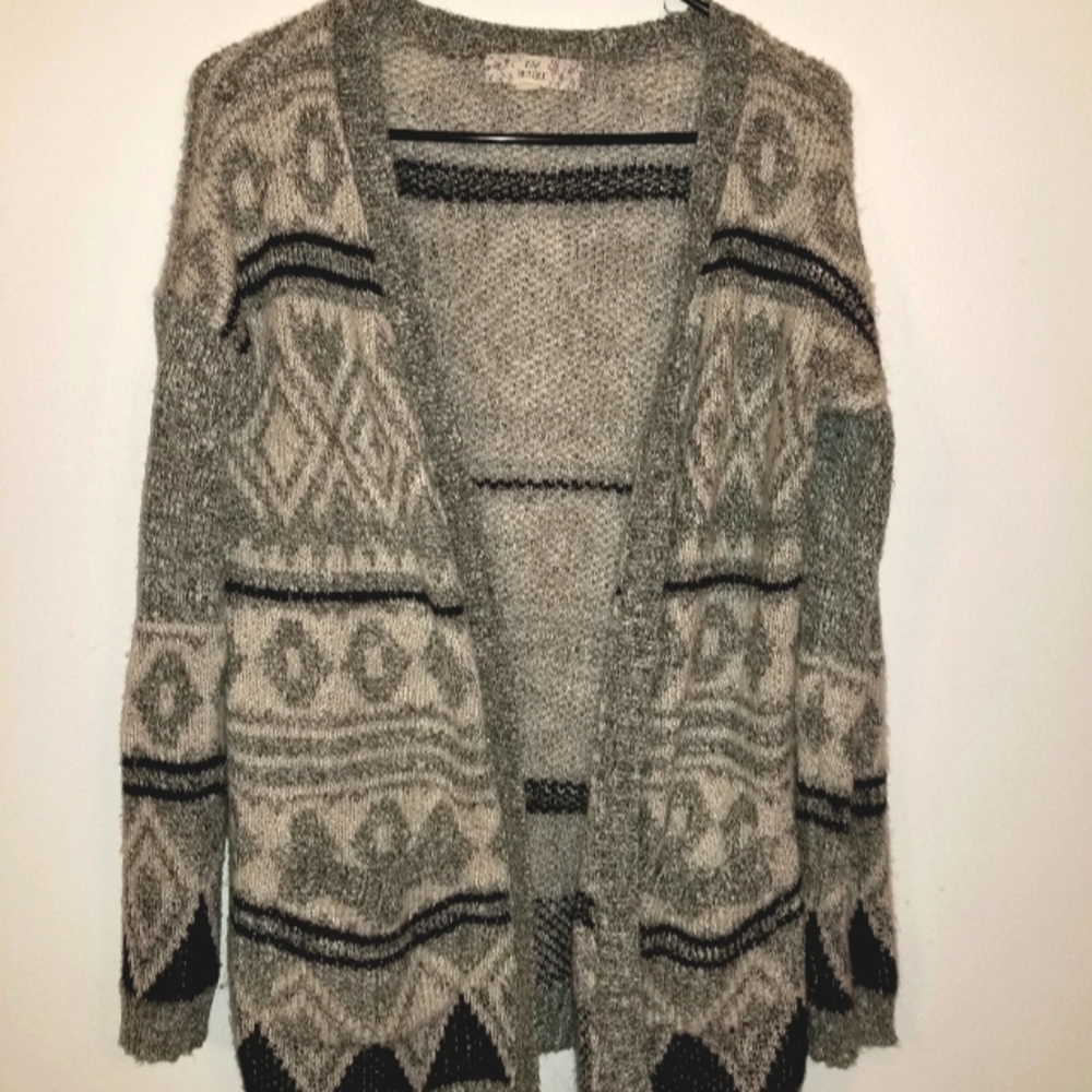 PINK REPUBLIC Aztec cardigan size medium